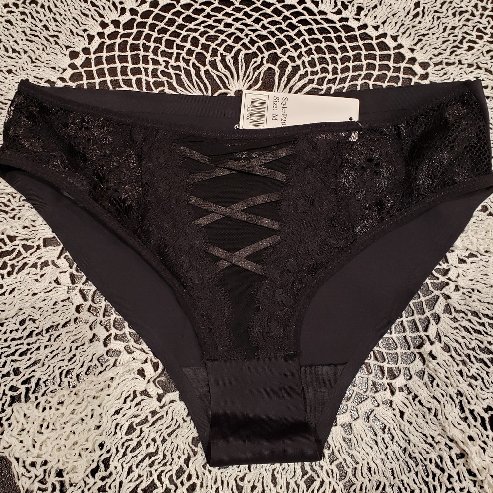 Feminine & Flirty Panties Black